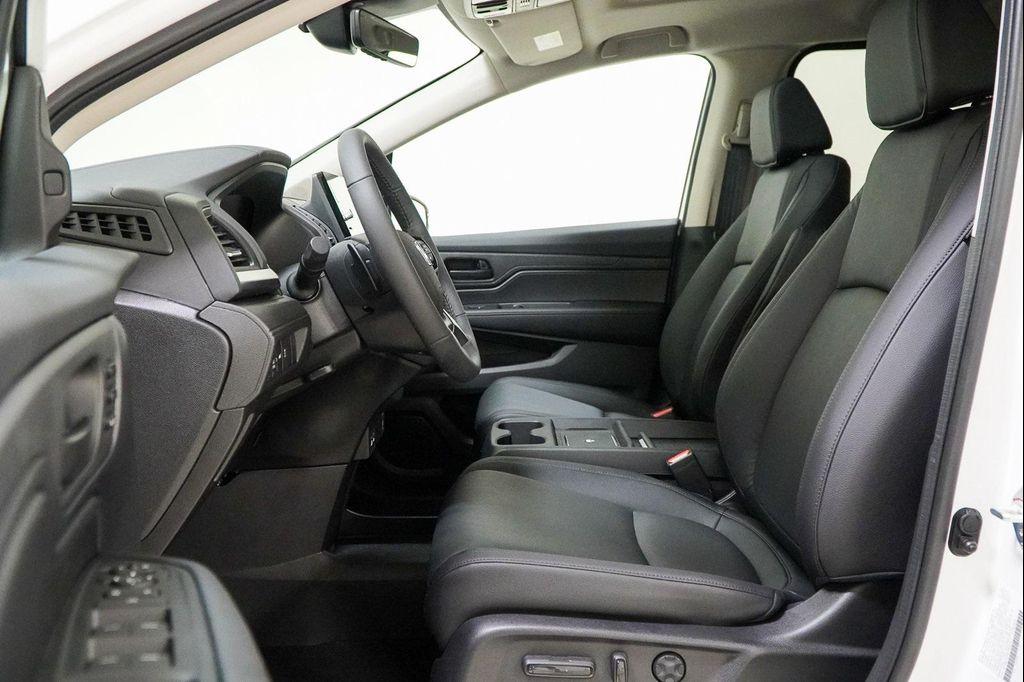 new 2026 Honda Odyssey car, priced at $41,864
