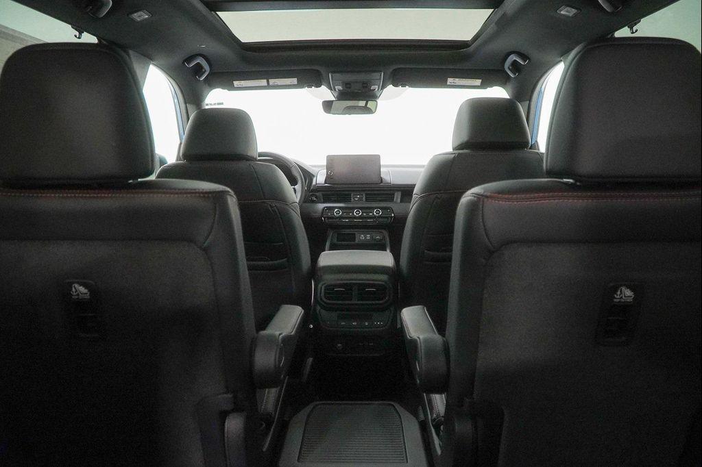 new 2025 Honda Pilot car, priced at $48,059