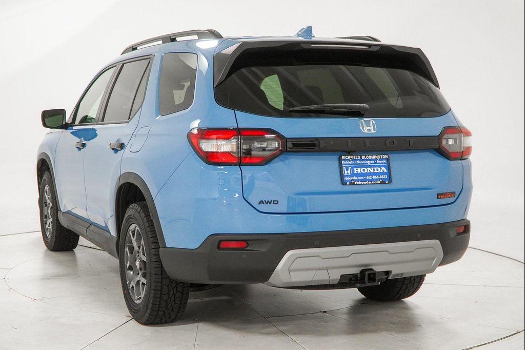 new 2025 Honda Pilot car, priced at $48,059
