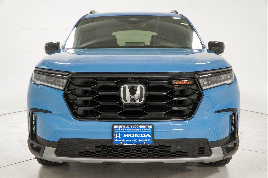 new 2025 Honda Pilot car, priced at $48,059