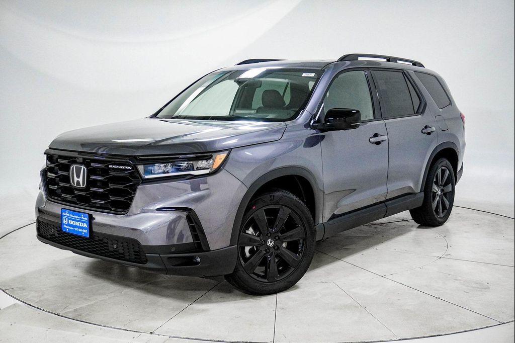 new 2025 Honda Pilot car, priced at $51,399