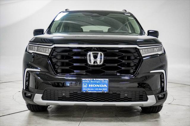 new 2025 Honda Pilot car, priced at $50,177