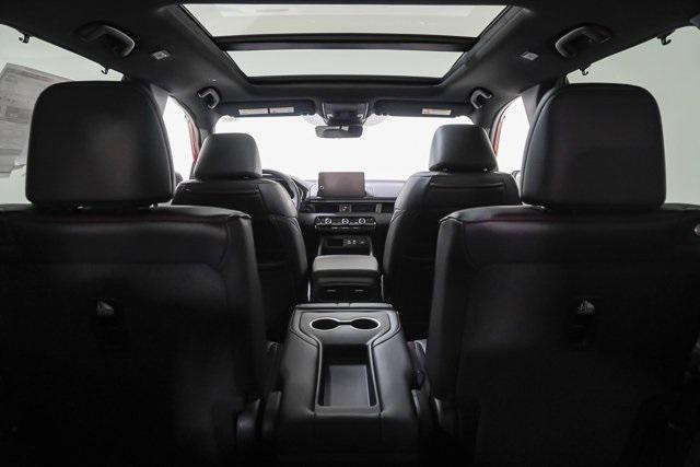 new 2025 Honda Pilot car, priced at $51,981