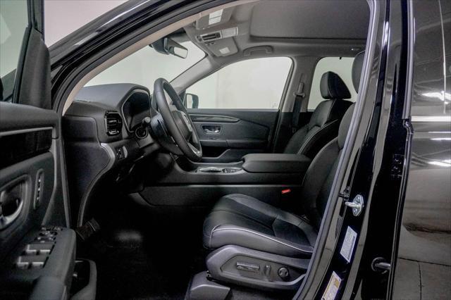 new 2025 Honda Pilot car, priced at $50,177