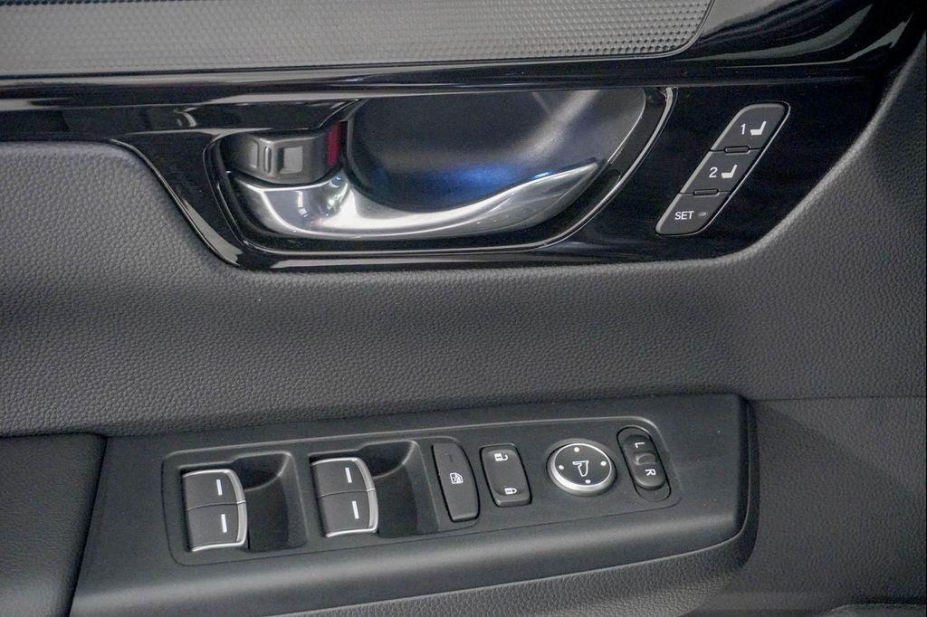 used 2025 Honda CR-V Hybrid car, priced at $38,796