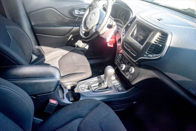 used 2020 Jeep Cherokee car, priced at $14,498