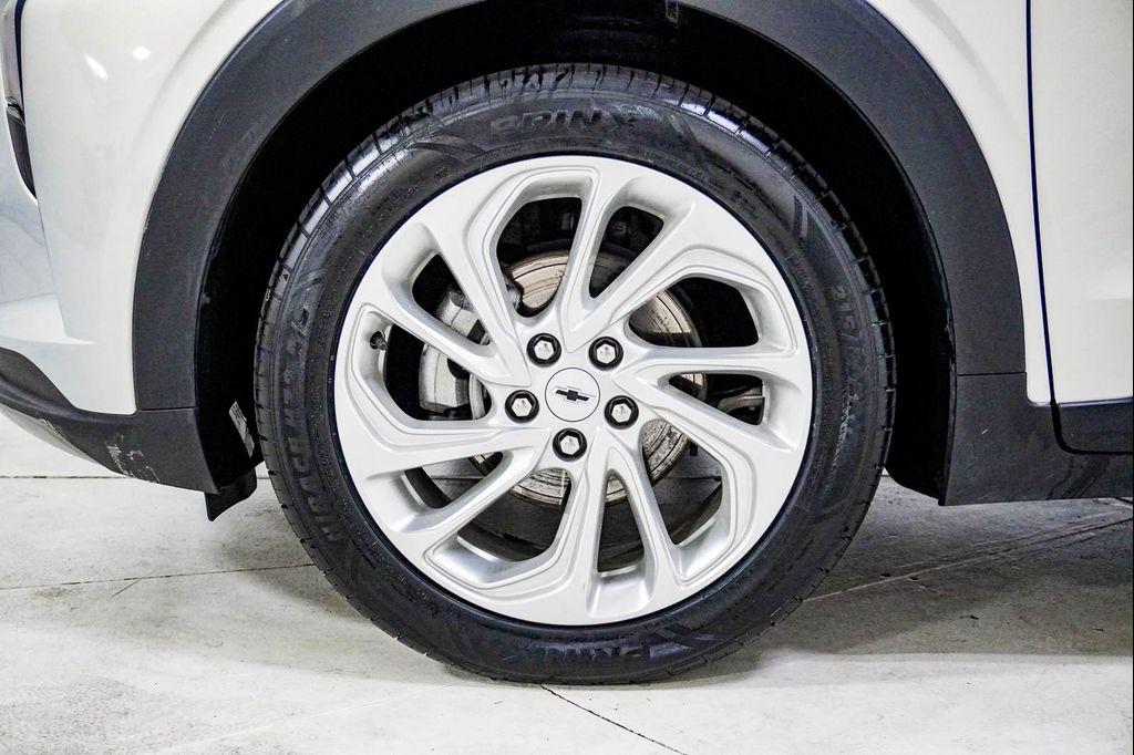 used 2023 Chevrolet Bolt EUV car, priced at $17,998