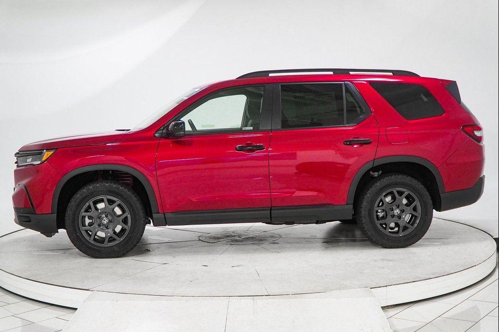 new 2025 Honda Pilot car, priced at $48,059