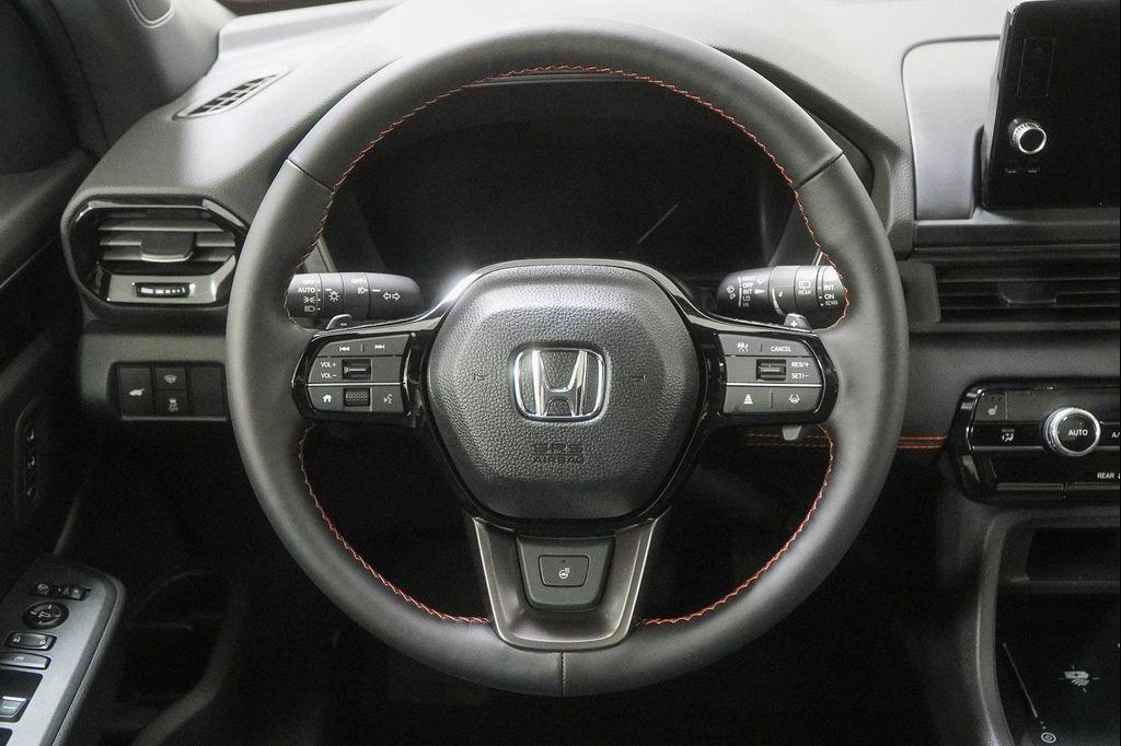 new 2025 Honda Pilot car, priced at $48,059