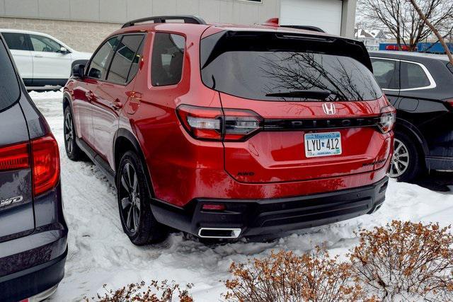 used 2025 Honda Pilot car, priced at $51,600