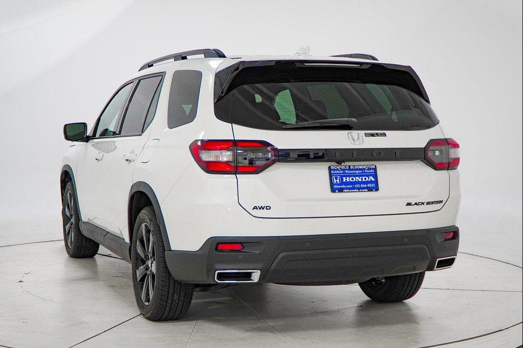 new 2025 Honda Pilot car, priced at $51,826