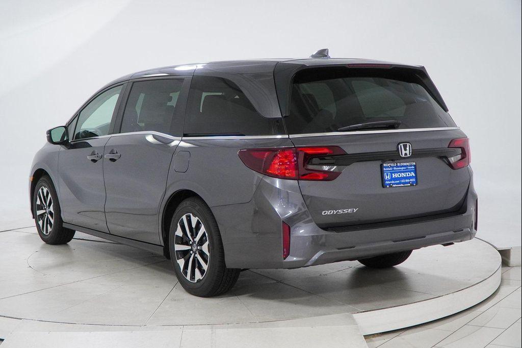 new 2026 Honda Odyssey car, priced at $41,437