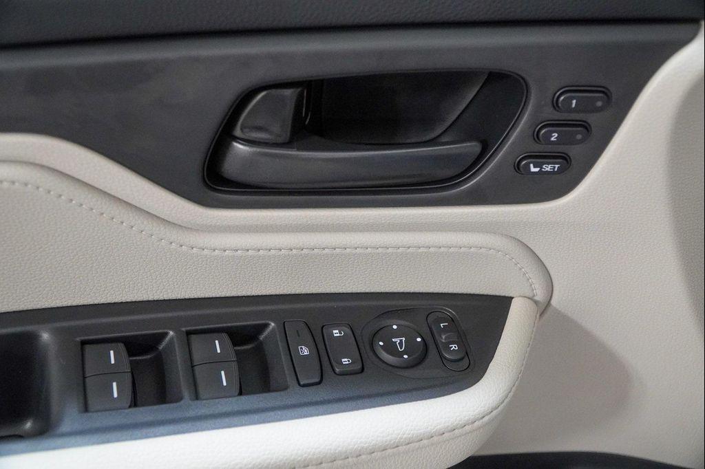 new 2026 Honda Odyssey car, priced at $41,437
