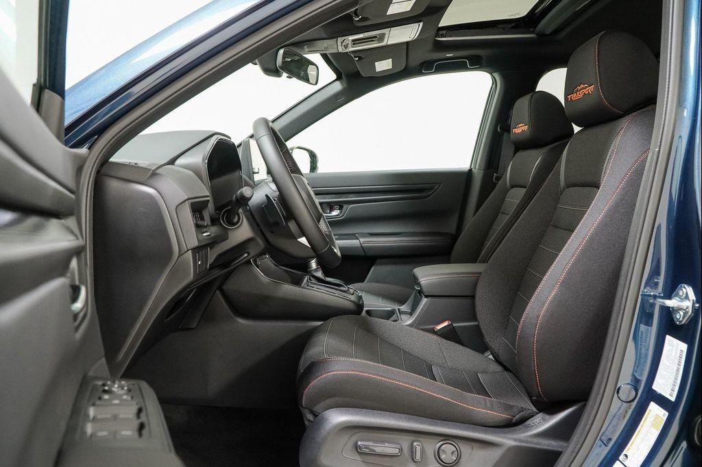 new 2026 Honda CR-V Hybrid car, priced at $38,032