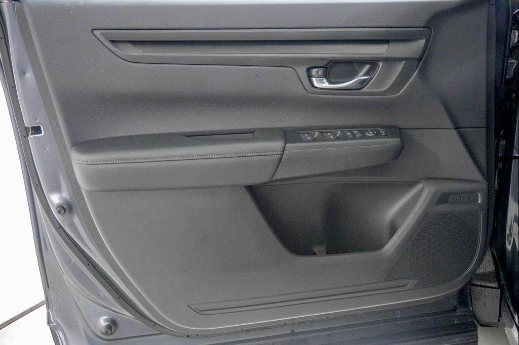 used 2025 Honda CR-V car, priced at $33,498