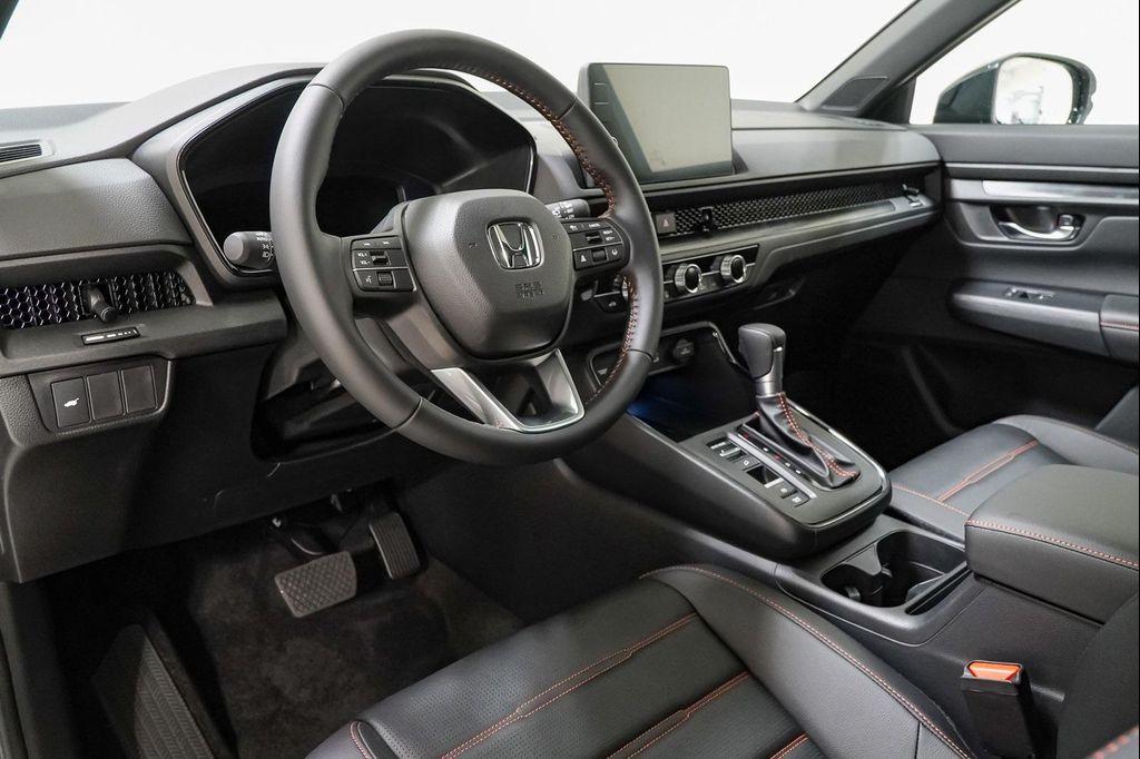 new 2026 Honda CR-V Hybrid car, priced at $39,815