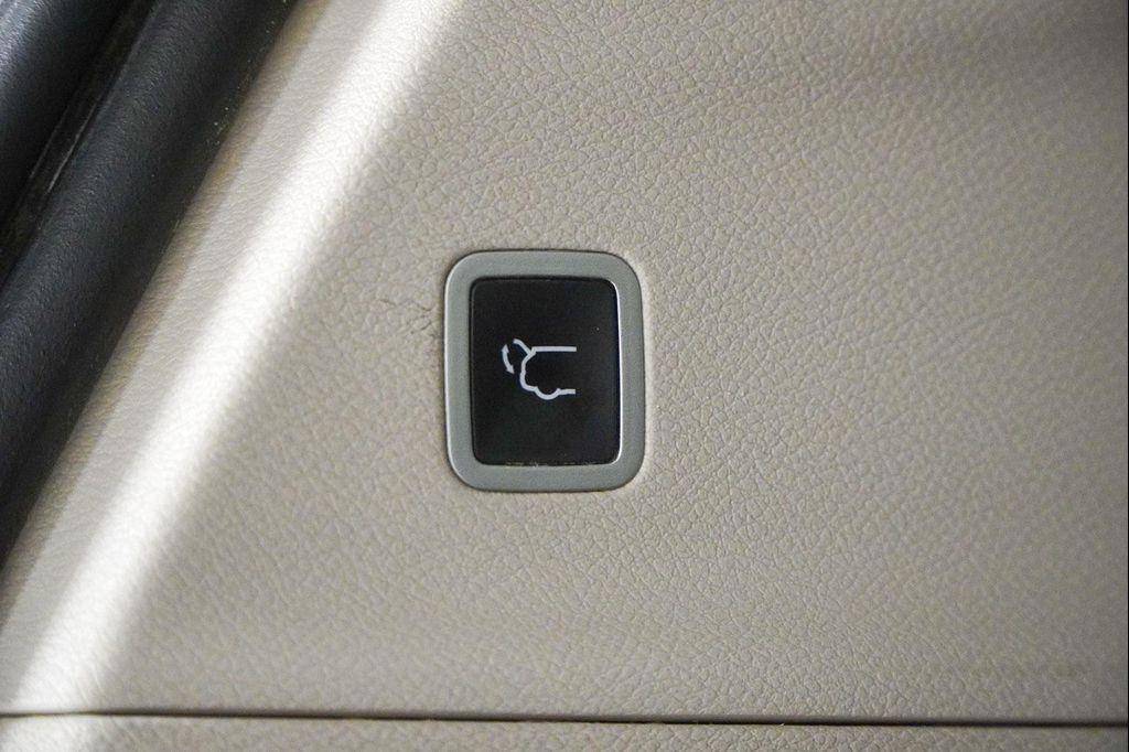 used 2017 Chrysler Pacifica car, priced at $14,411