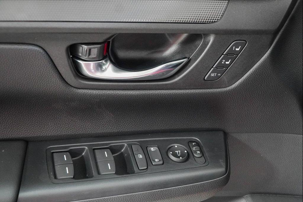 new 2026 Honda CR-V Hybrid car, priced at $39,815