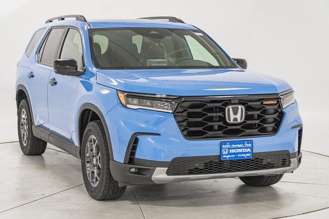 new 2025 Honda Pilot car, priced at $48,059