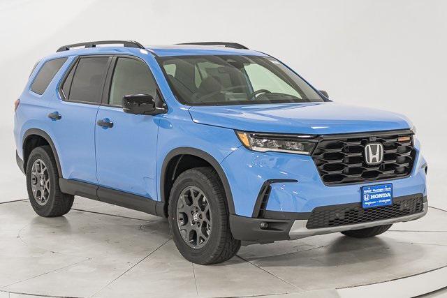 new 2025 Honda Pilot car, priced at $48,059