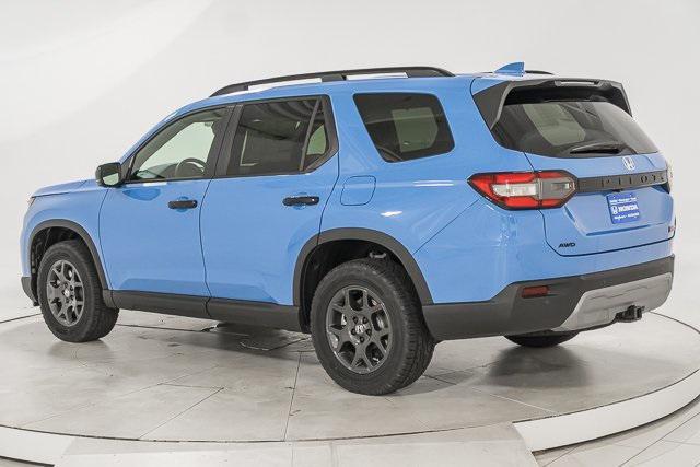 new 2025 Honda Pilot car, priced at $48,059