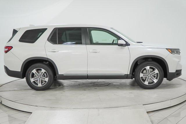 used 2025 Honda Pilot car, priced at $44,237