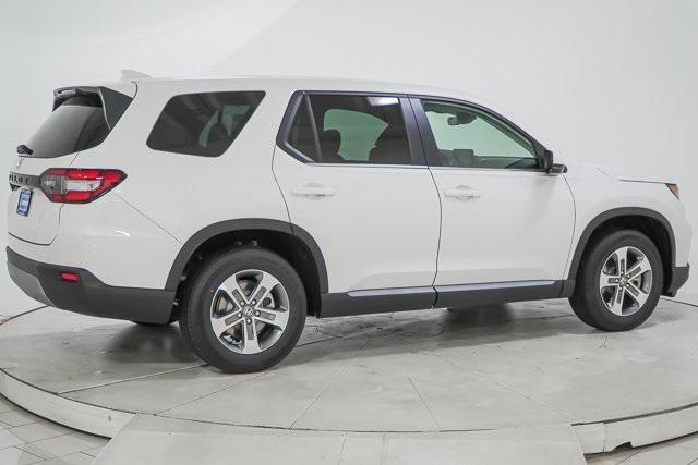 used 2025 Honda Pilot car, priced at $44,237