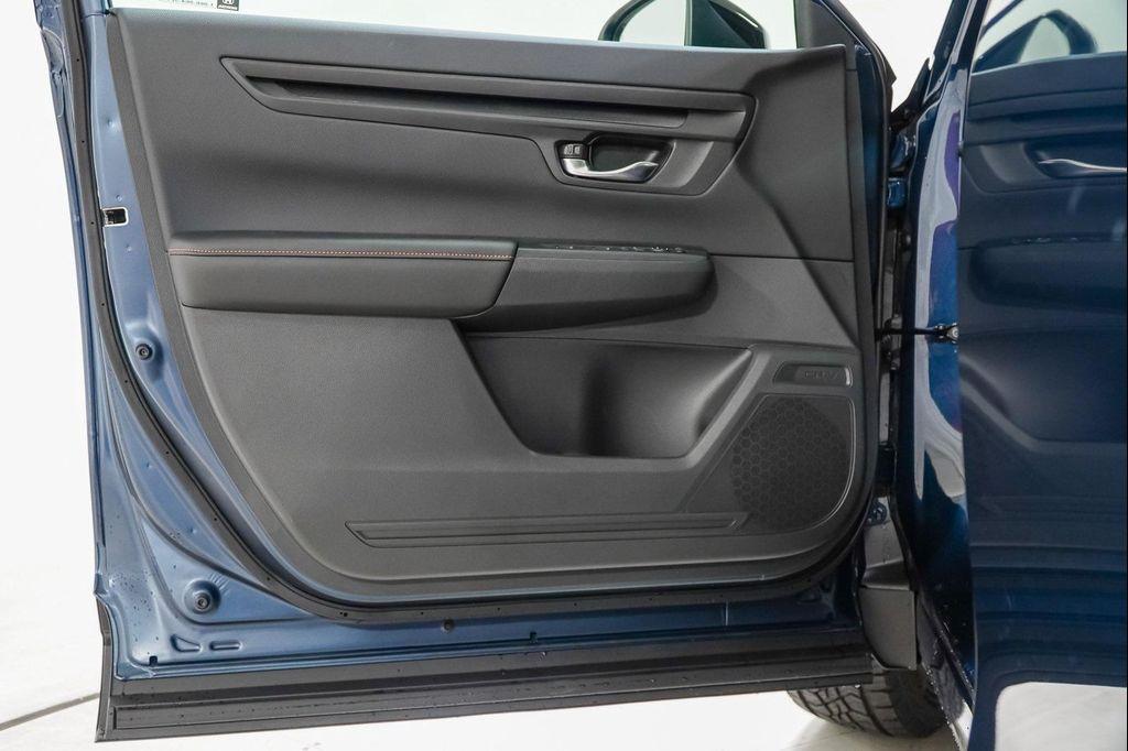 new 2026 Honda CR-V Hybrid car, priced at $38,032