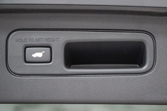 new 2025 Honda Pilot car, priced at $47,632