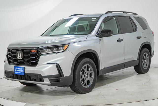 new 2025 Honda Pilot car, priced at $47,632