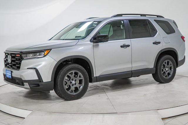 new 2025 Honda Pilot car, priced at $47,632