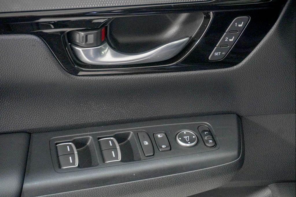 used 2023 Honda CR-V car, priced at $32,998