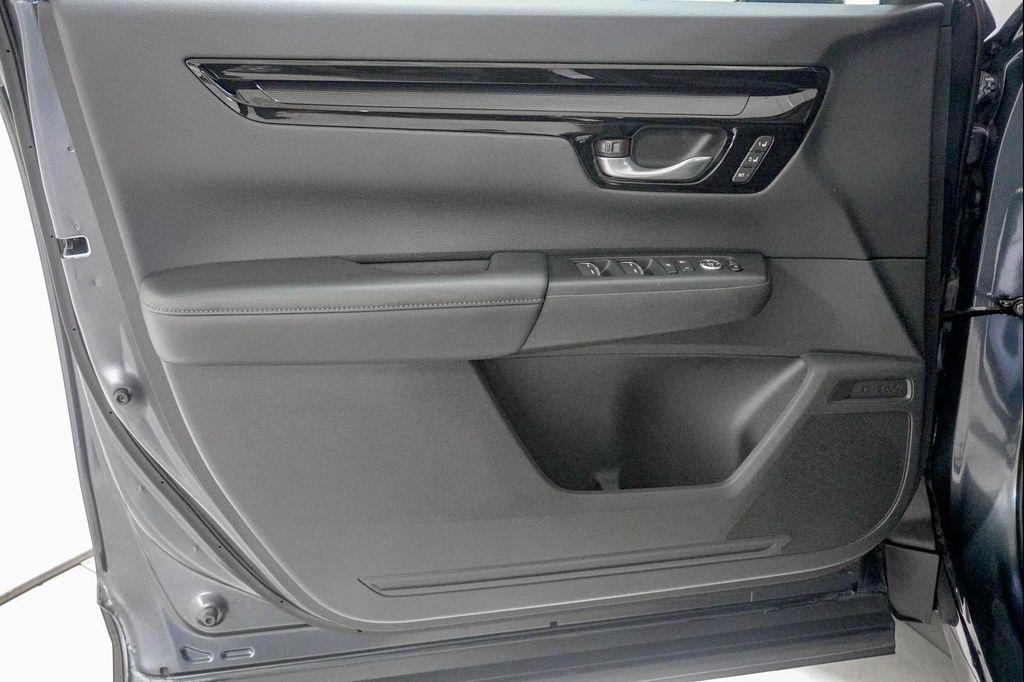 used 2023 Honda CR-V car, priced at $32,998