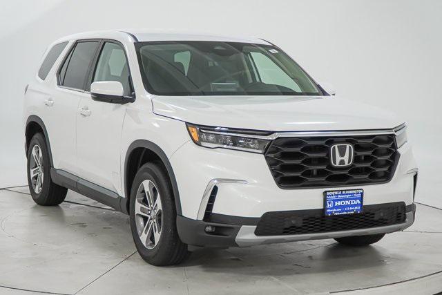 new 2025 Honda Pilot car, priced at $44,495