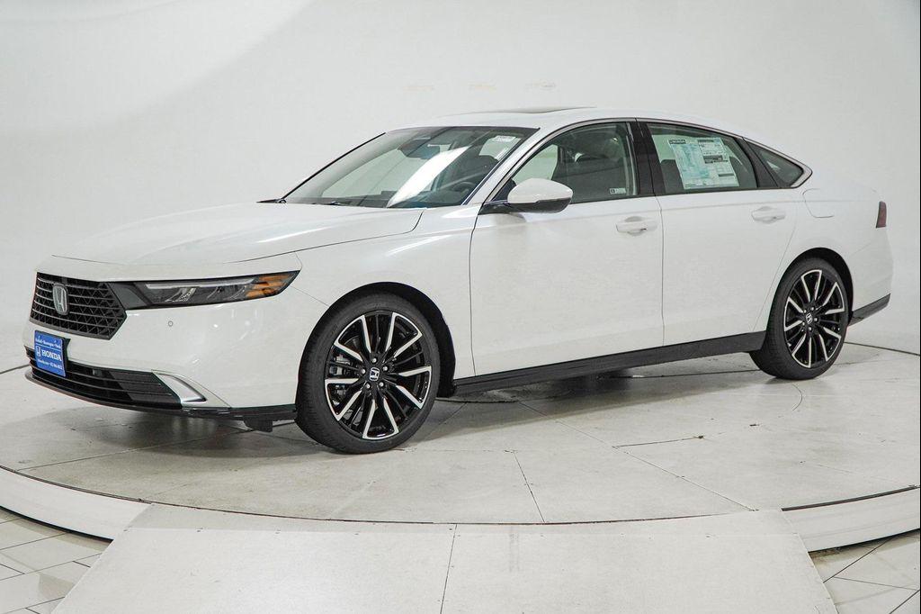 new 2025 Honda Accord Hybrid car, priced at $37,597