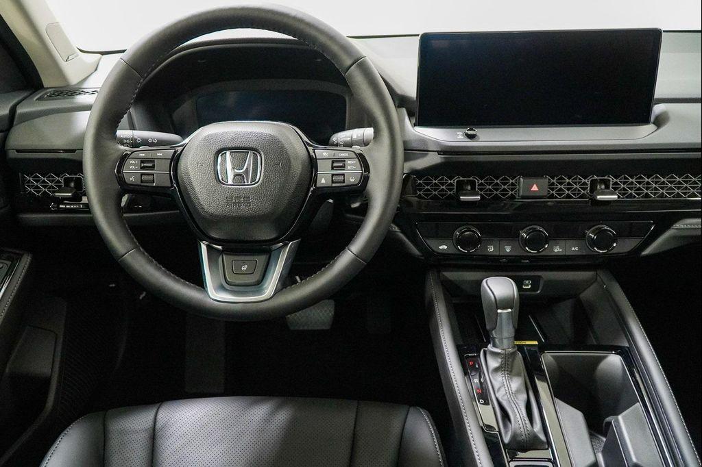 new 2025 Honda Accord Hybrid car, priced at $37,597