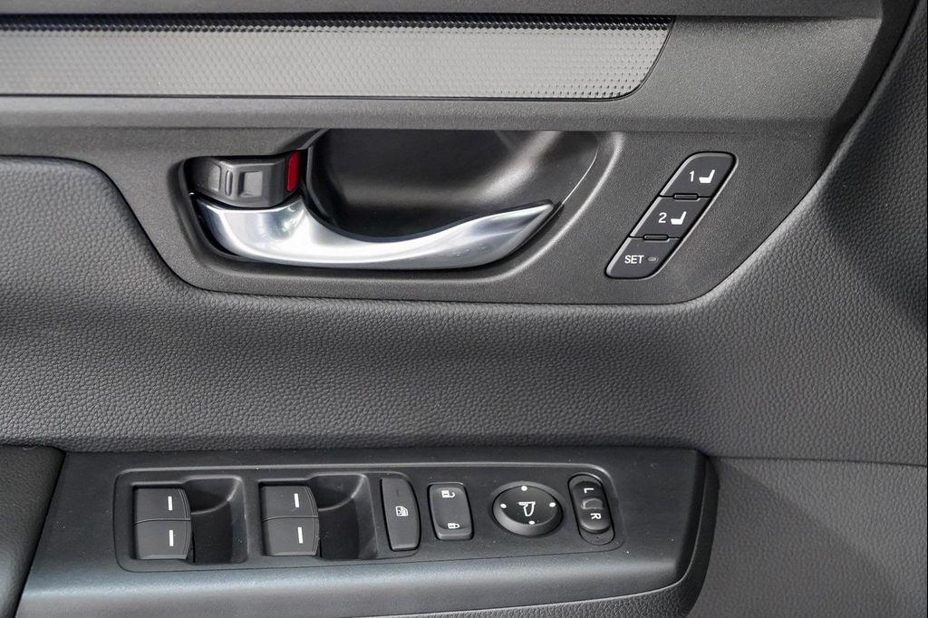 new 2026 Honda CR-V Hybrid car, priced at $39,815