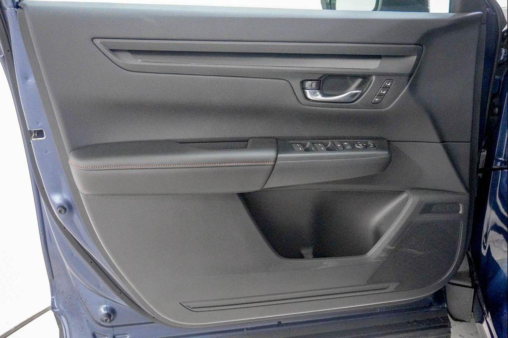 new 2026 Honda CR-V Hybrid car, priced at $39,383