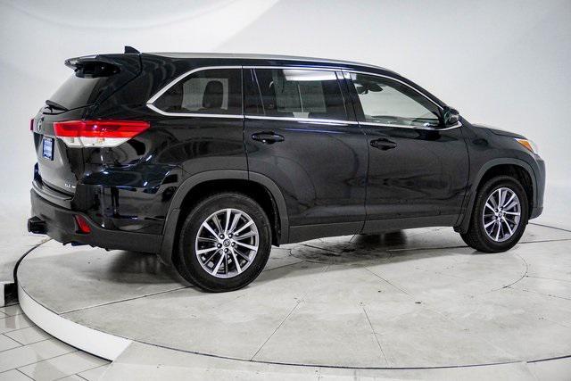 used 2019 Toyota Highlander car, priced at $28,498