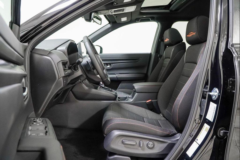 new 2026 Honda CR-V Hybrid car, priced at $38,032