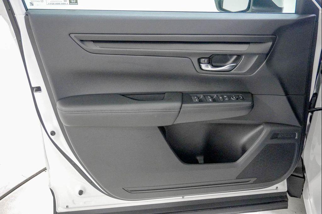used 2025 Honda CR-V car, priced at $33,812