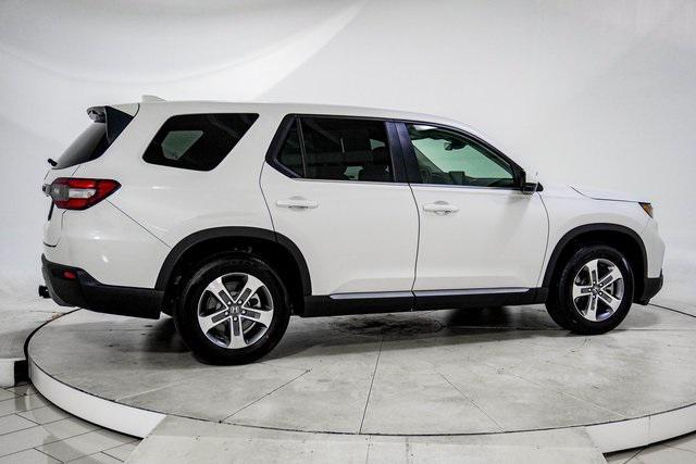 used 2025 Honda Pilot car, priced at $42,646