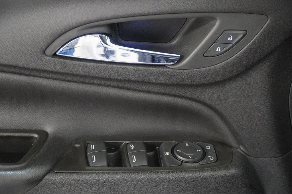 used 2022 Chevrolet Equinox car, priced at $19,746