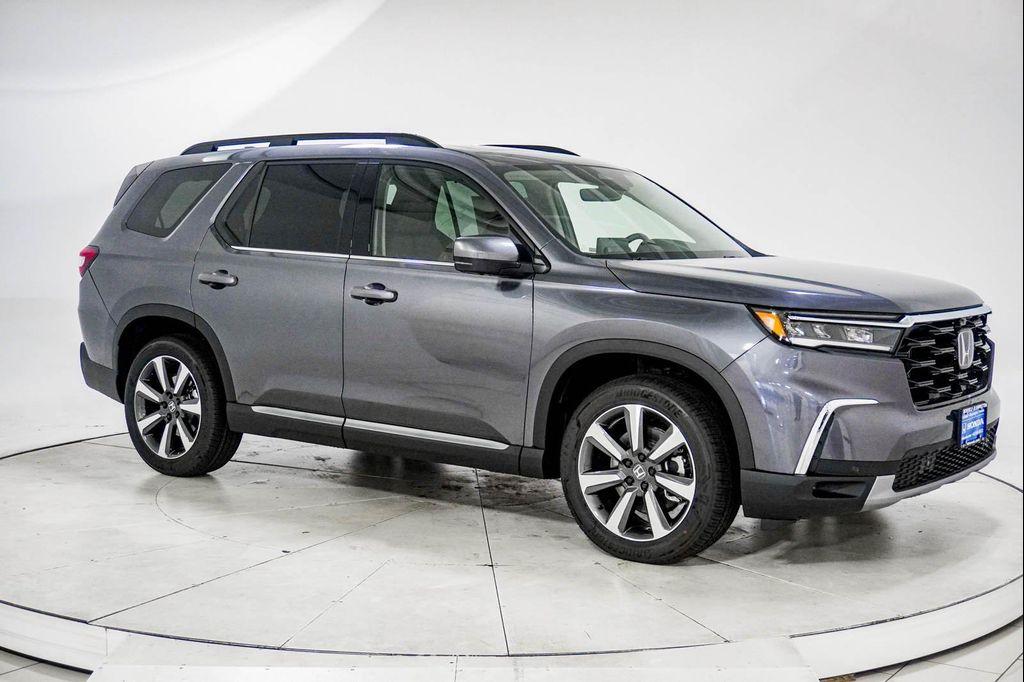new 2025 Honda Pilot car, priced at $50,022