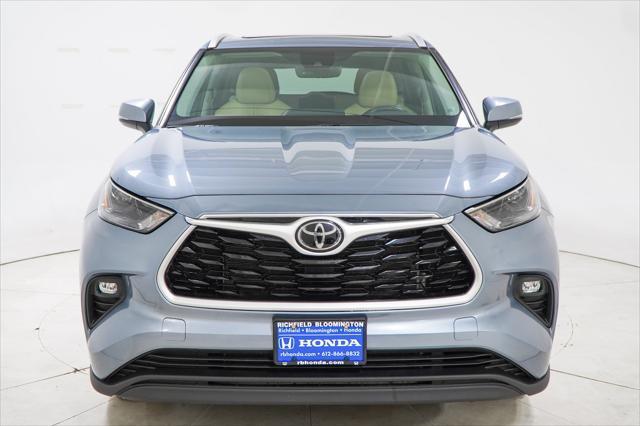 used 2022 Toyota Highlander car, priced at $36,595