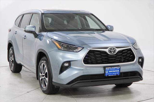 used 2022 Toyota Highlander car, priced at $36,595