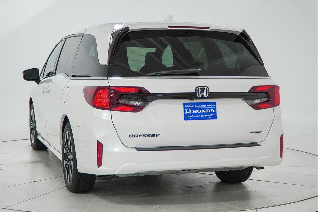 new 2026 Honda Odyssey car, priced at $43,124