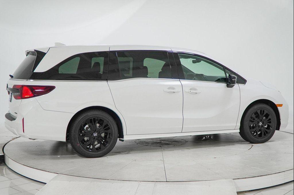 new 2026 Honda Odyssey car, priced at $43,124