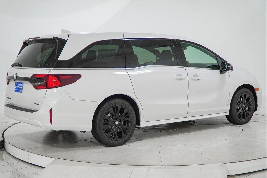 new 2026 Honda Odyssey car, priced at $43,124