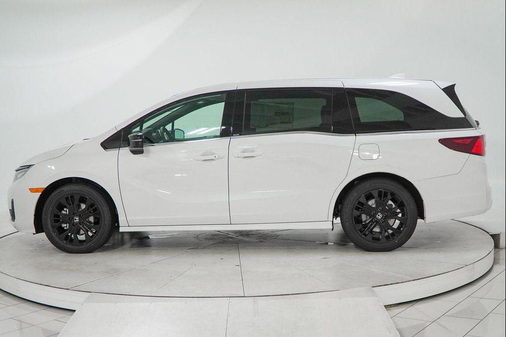 new 2026 Honda Odyssey car, priced at $43,124